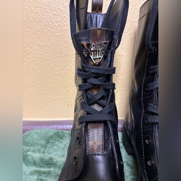 Louis Vuitton
LV Monogram Leather Combat Boots - Picture 4 of 15